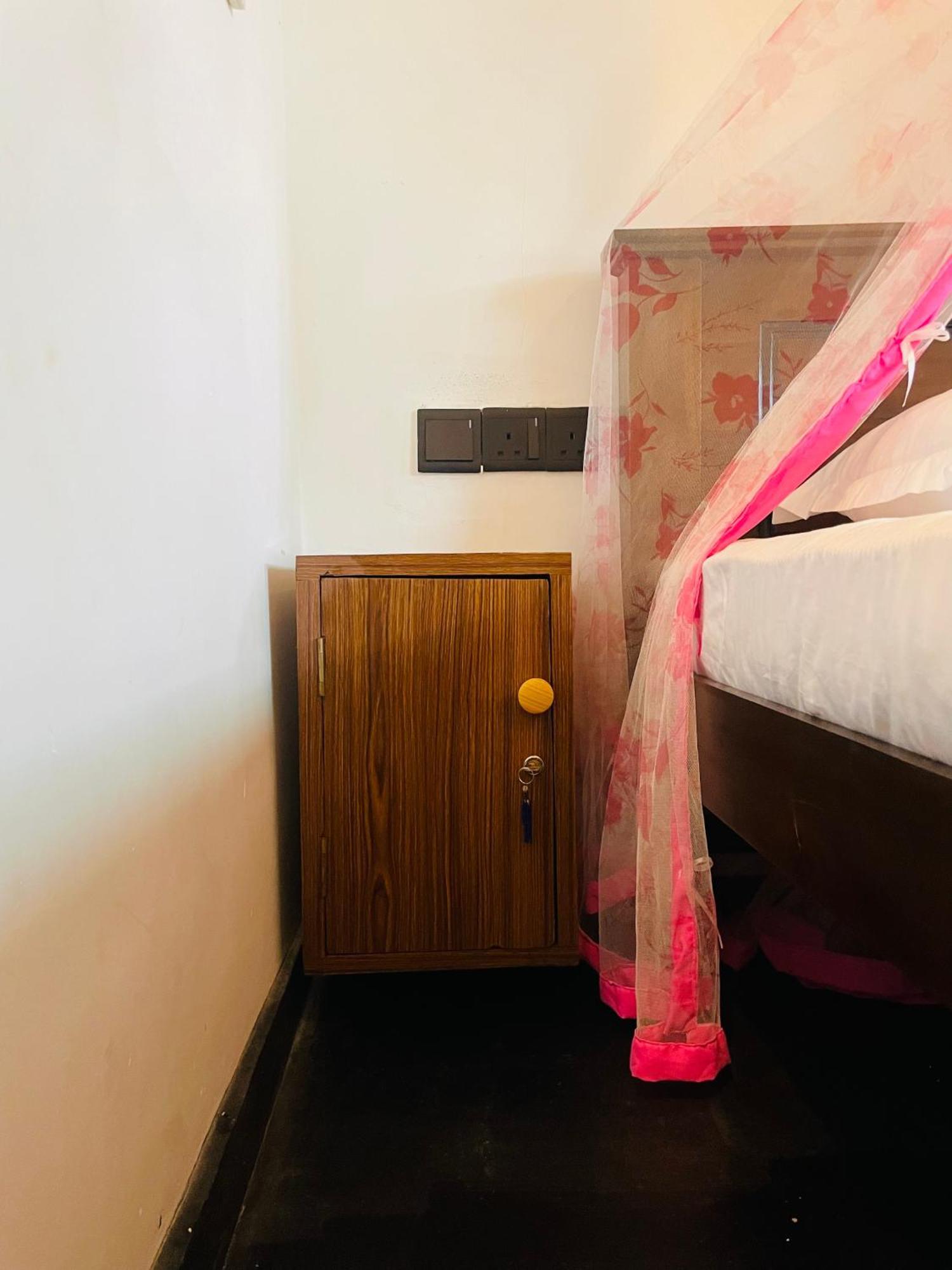 Kosi Giggles Resort Велигама Экстерьер фото